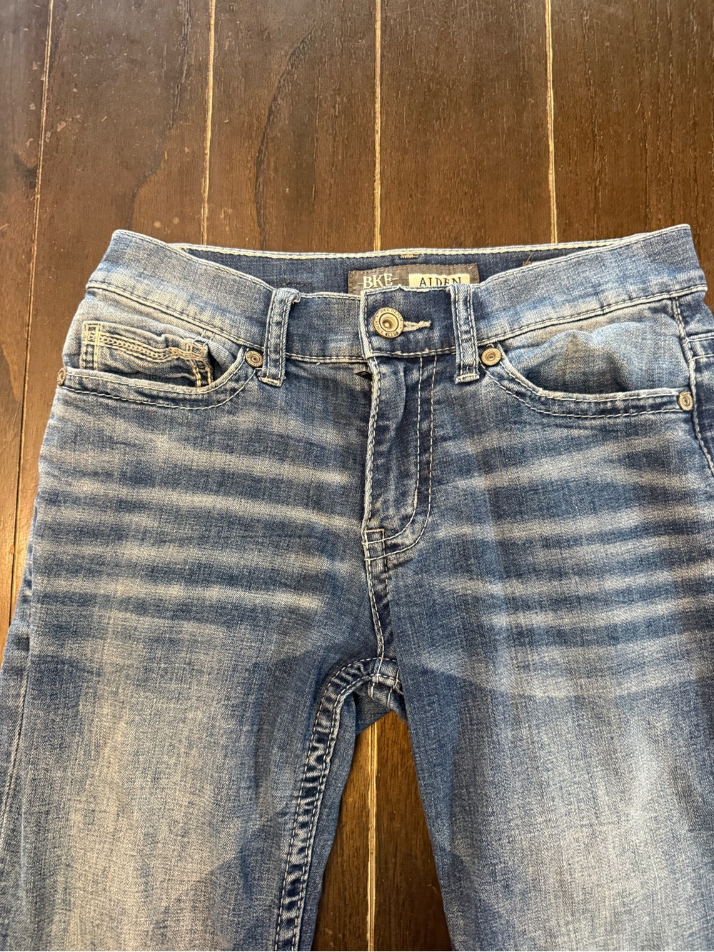 BKE Aiden Low Rise Bootleg Jeans Womens 28 Y2K Whiskered Western Stretch - Picture 3 of 16